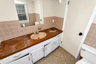 74 Woodstock St, Chicopee, MA 01020 - Photo 33