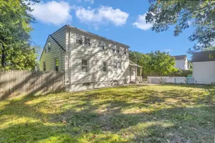 74 Woodstock St, Chicopee, MA 01020 - Photo 5