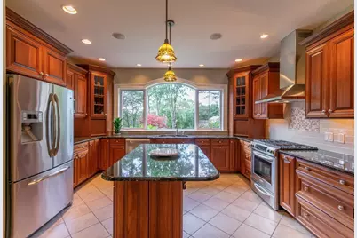 7 Western View Rd, Holyoke, MA 01040 - Photo 7