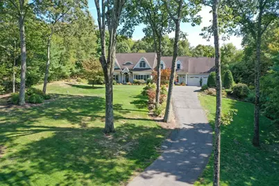 7 Western View Rd, Holyoke, MA 01040 - Photo 9