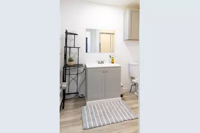 41 Hill St, Leominster, MA 01453 - Photo 9