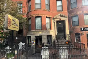 914 Beacon St, Boston, MA 02215 - Photo 1