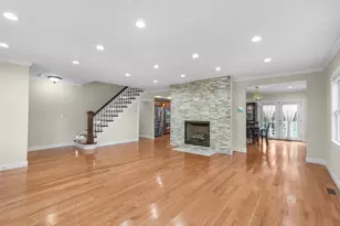 51 Faxon St, Braintree, MA 02184 - Photo 5