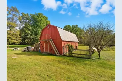 70 Sroka Lane, Ludlow, MA 01056 - Photo 3