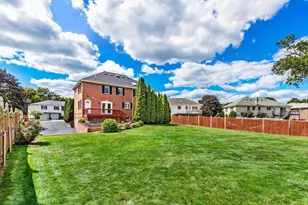 4 Gavin Cir, Stoneham, MA 02180 - Photo 17