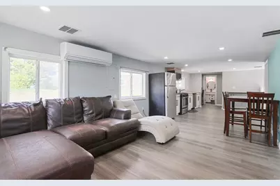 8 10th Ave, Halifax, MA 02338 - Photo 3