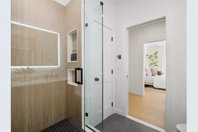 106-108 Bunker Hill St #6P, Boston, MA 02129 - Photo 21