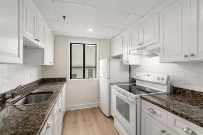 111 Foster St #401, Peabody, MA 01960 - Photo 9