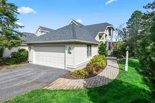 1 Carriage Hill Cir, Southborough, MA 01772 - Photo 27