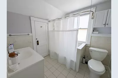 35 Carlton St, Springfield, MA 01108 - Photo 13