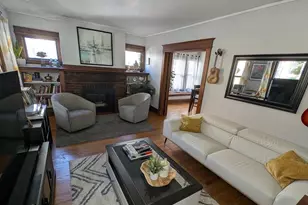 35 Carlton St, Springfield, MA 01108 - Photo 9