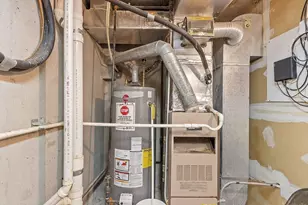 102 Captain Eames Cir, Ashland, MA 01721 - Photo 25