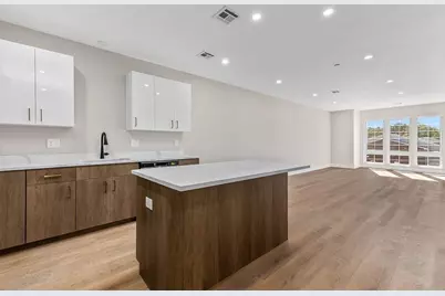 22 Everett St #405, Westwood, MA 02090 - Photo 5