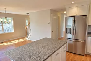 39 Kelly Ln, Lynn, MA 01904 - Photo 5