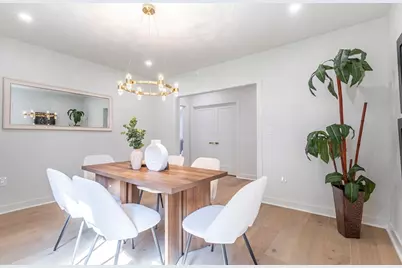 84 Winthrop Rd, Brookline, MA 02445 - Photo 17