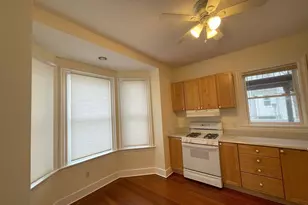 22 Walnut Pl, Newton, MA 02460 - Photo 9