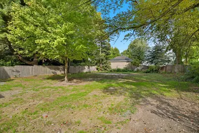 56 Marshall St, Springfield, MA 01109 - Photo 31