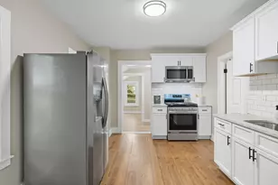 56 Marshall St, Springfield, MA 01109 - Photo 9