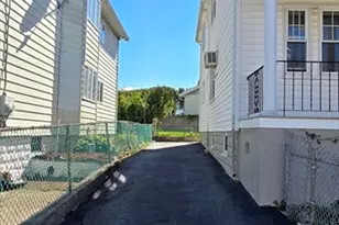 124 Bowdoin St, Medford, MA 02155 - Photo 3