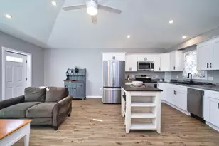 340 Vale St, Fall River, MA 02724 - Photo 11