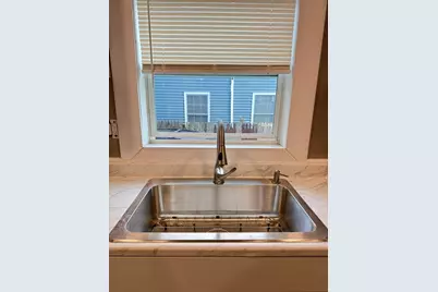 111 Marlborough St, Springfield, MA 01109 - Photo 5