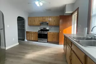 13 Whitman St, Boston, MA 02124 - Photo 21