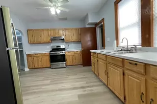 13 Whitman St, Boston, MA 02124 - Photo 17