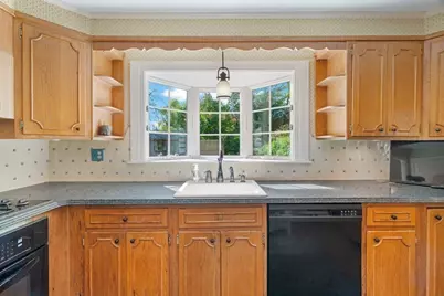 646 Cambridge Tpke, Concord, MA 01742 - Photo 9