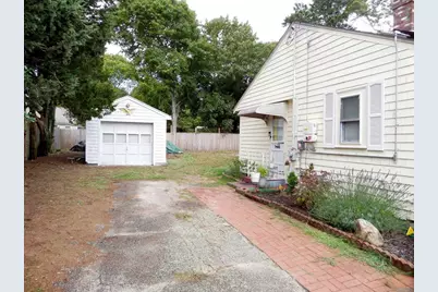 22 Powhatan Rd, Yarmouth, MA 02664 - Photo 3