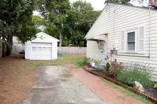 22 Powhatan Rd, Yarmouth, MA 02664 - Photo 3