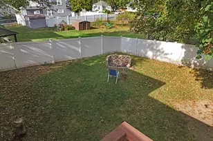 20 Pleasantview Ave, Fitchburg, MA 01420 - Photo 9