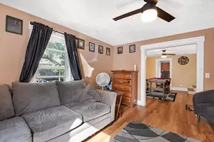 20 Pleasantview Ave, Fitchburg, MA 01420 - Photo 17