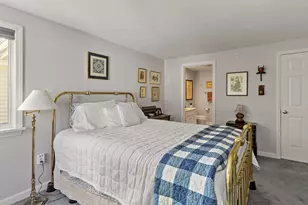 18 Executive Dr, Mashpee, MA 02649 - Photo 11