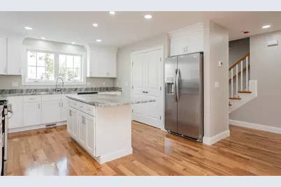 579 Summit St #3, Fall River, MA 02724 - Photo 3