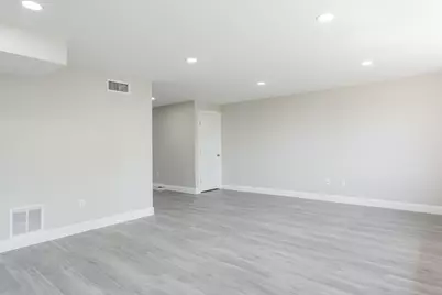 579 Summit St #3, Fall River, MA 02724 - Photo 25