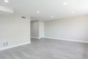 579 Summit St, Fall River, MA 02724 - Photo 25