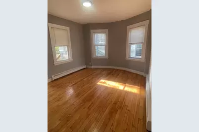 32 Mechanic St #2L, Fitchburg, MA 01420 - Photo 5