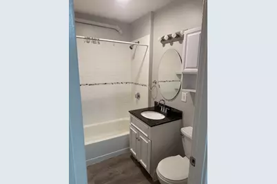 32 Mechanic St #2L, Fitchburg, MA 01420 - Photo 3