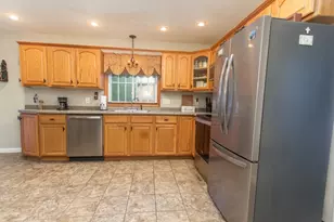 245R Laurel St, East Bridgewater, MA 02333 - Photo 9