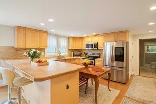 15 Blades Cir, Billerica, MA 01862 - Photo 9