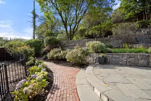 64 Walker St, Boston, MA 02129 - Photo 23