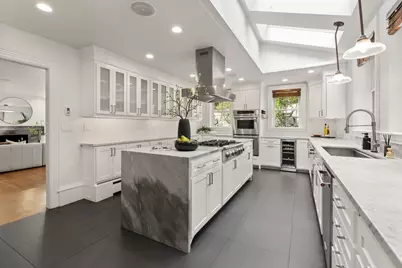 64 Walker St, Boston, MA 02129 - Photo 11