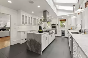 64 Walker St, Boston, MA 02129 - Photo 11