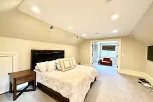 458 Heath St, Brookline, MA 02467 - Photo 31