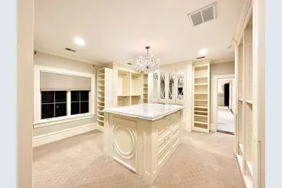 458 Heath St, Brookline, MA 02467 - Photo 21