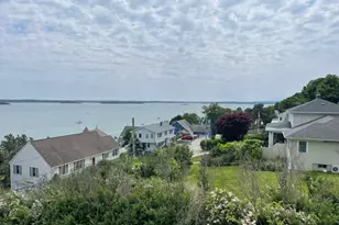 8 Douglas Ave, Hull, MA 02045 - Photo 3