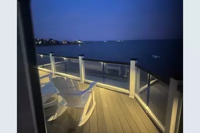 11 Cove St, Mattapoisett, MA 02739 - Photo 9