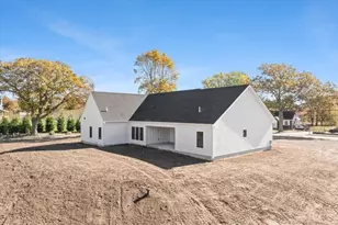 65 Marvel, Swansea, MA 02777 - Photo 39