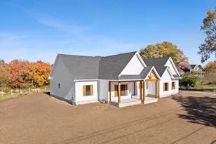 65 Marvel, Swansea, MA 02777 - Photo 3