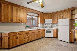 37 Wright, Medford, MA 02155 - Photo 3